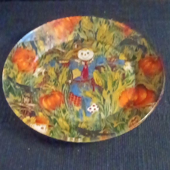 Vintage Autumn/Fall Scarecrow, Corn, and Pumpkin 8"D Plate - Picture 3 of 5